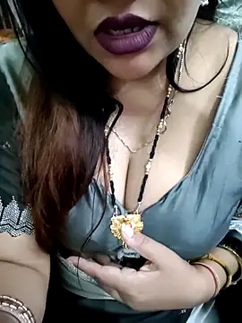 Snapshot of Mayuri77 chatting on June 12, 5:23 pm Mayuri77 online show from June 12, 5:23 pm