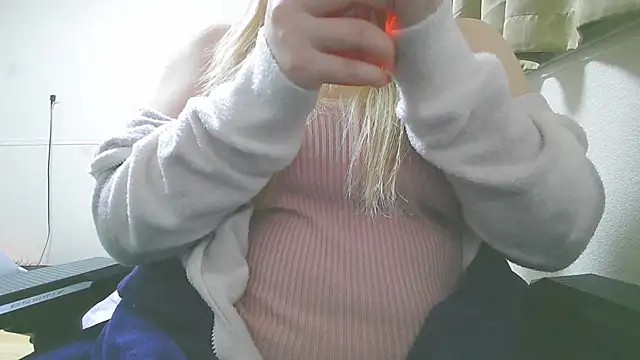 Remi official online show from December 4, 10:13 am