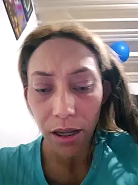 Snapshot of salome_drasin chatting on June 10, 4:23 am salome drasin online show from June 10, 4:23 am