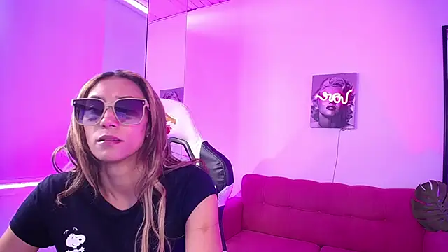 salome drasin online show from July 17, 8:57 pm