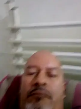 Snapshot of Juan_45 chatting on June 3, 1:25 pm Juan 45 online show from June 3, 1:25 pm