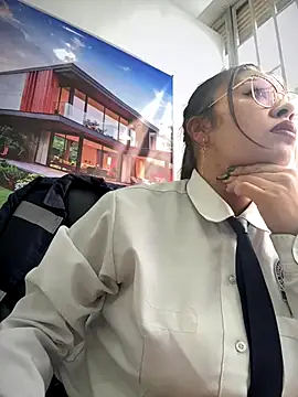 LIZ-06  online show from October 30, 12:50 pm