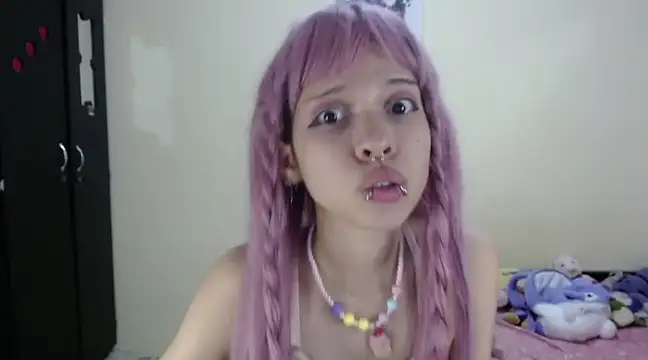 Snapshot of hachi_kitty chatting on January 6, 5:41 am hachi kitty online show from January 6, 5:41 am