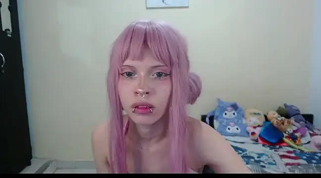 Snapshot of hachi_kitty chatting on March 8, 3:28 am hachi kitty online show from March 8, 3:28 am