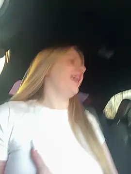 Snapshot of CaseyCumFace chatting on October 31, 9:43 am CaseyCumFace online show from October 31, 9:43 am