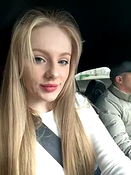 Snapshot of CaseyCumFace chatting on November 4, 5:28 am CaseyCumFace online show from November 4, 5:28 am