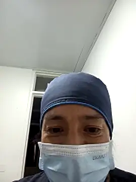 Snapshot of yaz_guzman chatting on December 6, 2:57 am yaz guzman online show from December 6, 2:57 am