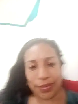 Snapshot of yaz_guzman chatting on February 13, 5:01 pm yaz guzman online show from February 13, 5:01 pm