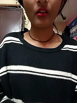 Snapshot of BabySlimmy10 chatting on February 9, 7:09 pm BabySlimmy10 online show from February 9, 7:09 pm