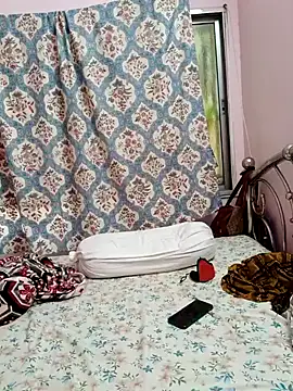 Snapshot of Cute-manisha chatting on January 12, 8:25 am Cute-manisha online show from January 12, 8:25 am