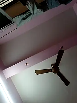 Snapshot of Cute-manisha chatting on February 3, 3:53 am Cute-manisha online show from February 3, 3:53 am