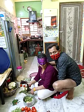 Snapshot of Cute-manisha chatting on February 14, 6:23 am Cute-manisha online show from February 14, 6:23 am