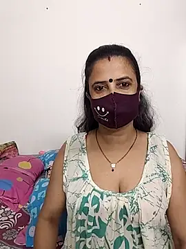 Snapshot of Cute-manisha chatting on April 9, 3:17 am Cute-manisha online show from April 9, 3:17 am