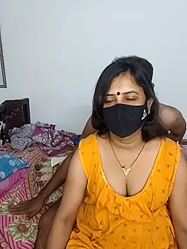 Snapshot of Cute-manisha chatting on June 9, 2:01 am Cute-manisha online show from June 9, 2:01 am