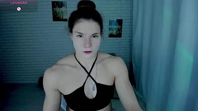 Lisa Ray online show from February 24, 4:32 am