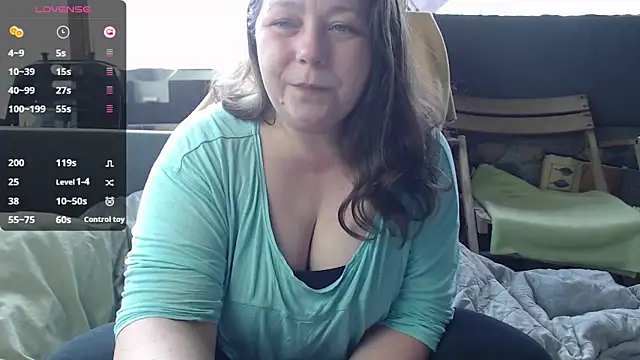 Snapshot of KasiaPrivat chatting on February 12, 9:31 am KasiaPrivat online show from February 12, 9:31 am