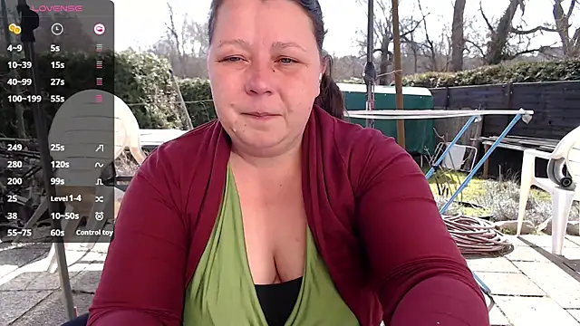 Snapshot of KasiaPrivat chatting on March 16, 10:33 am KasiaPrivat online show from March 16, 10:33 am