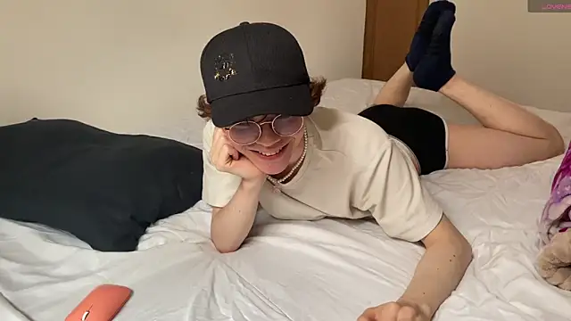 Snapshot of mapleg chatting on March 19, 6:55 pm mapleg online show from March 19, 6:55 pm