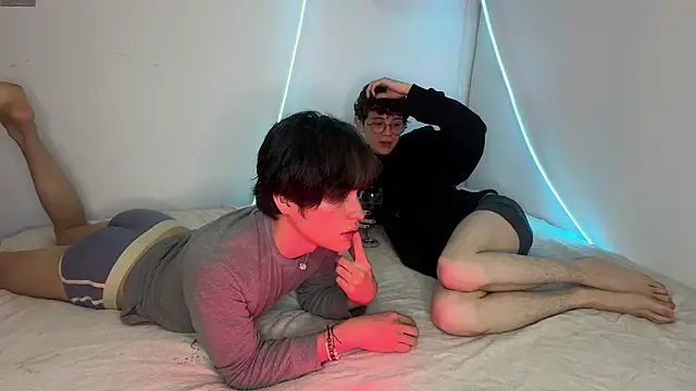 Snapshot of mapleg chatting on October 16, 11:28 pm mapleg online show from October 16, 11:28 pm