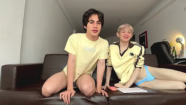 mapleg online show from June 8, 7:25 pm