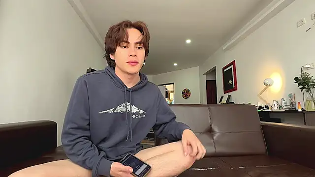 mapleg online show from July 12, 8:11 pm