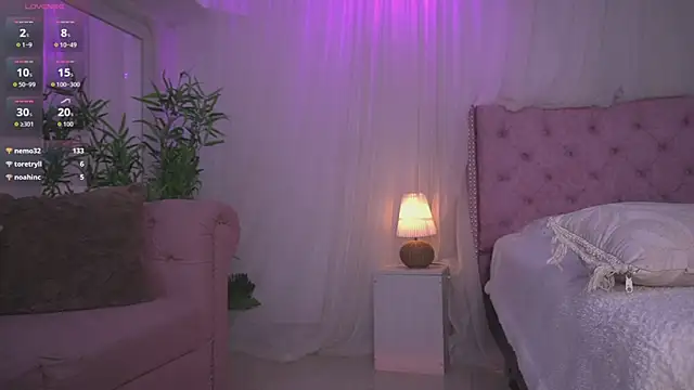 Snapshot of Lia_Sweett_ chatting on July 28, 7:39 pm Lia Sweett online show from July 28, 7:39 pm