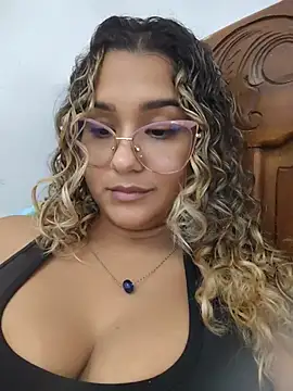 BrendaGirs online show from July 16, 1:00 am