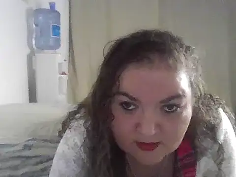 Snapshot of rocio_curvy_spain chatting on December 7, 12:35 pm rocio curvy spain online show from December 7, 12:35 pm