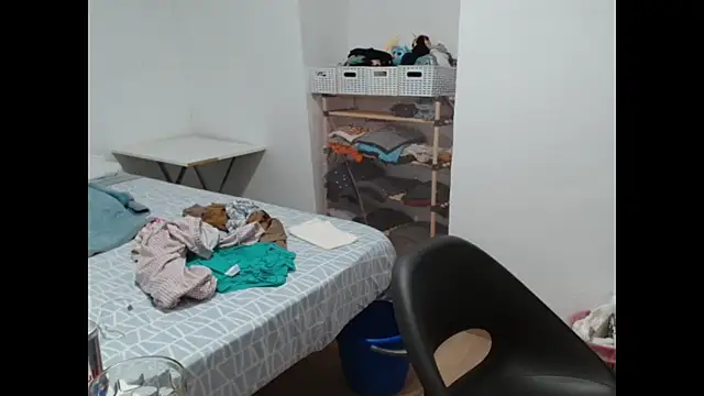 Snapshot of Ursumi1 chatting on October 16, 7:48 pm Ursumi1 online show from October 16, 7:48 pm