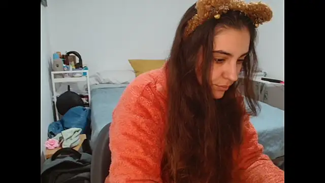 Snapshot of Ursumi1 chatting on November 6, 8:10 pm Ursumi1 online show from November 6, 8:10 pm