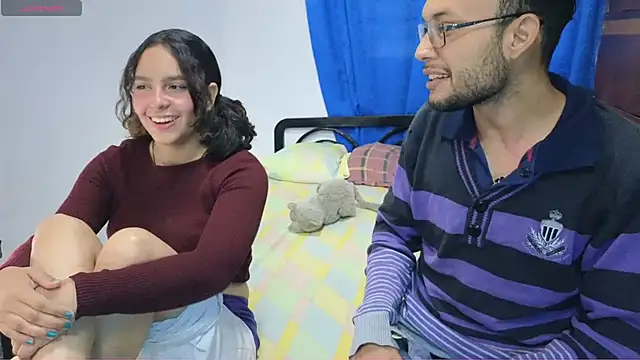 Snapshot of YuKinaHentaiI chatting on February 12, 12:33 pm YuKinaHentaiI online show from February 12, 12:33 pm