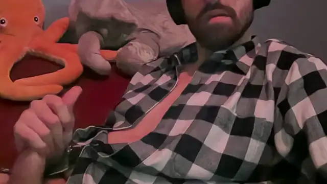 Snapshot of cottonmouth933 chatting on February 16, 7:32 pm cottonmouth933 online show from February 16, 7:32 pm