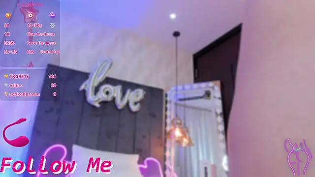 SHARONN     online show from February 26, 10:04 am