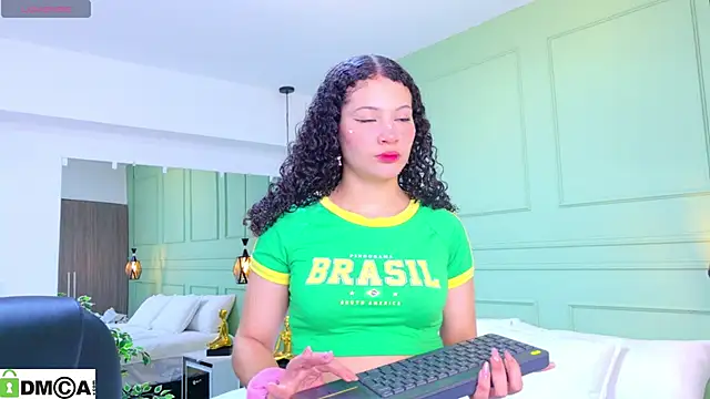 SHARONN     online show from May 1, 7:40 pm