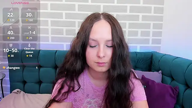 Snapshot of BeatriceReeves chatting on May 8, 1:11 am BeatriceReeves online show from May 8, 1:11 am