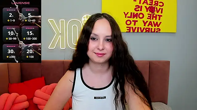 Snapshot of BeatriceReeves chatting on June 27, 1:10 am BeatriceReeves online show from June 27, 1:10 am