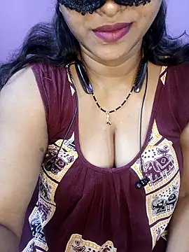 Sexy Mona Bhabhi online show from January 18, 6:12 pm