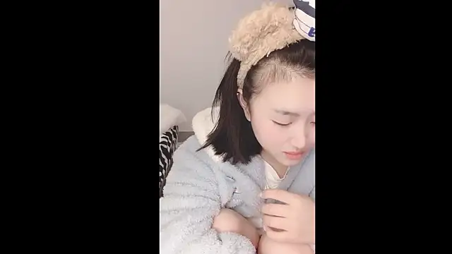 Snapshot of ffccvjsexx chatting on December 14, 1:27 pm ffccvjsexx online show from December 14, 1:27 pm