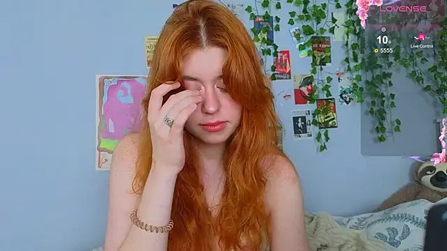 Snapshot of Penny_Staaar chatting on June 20, 7:00 am Penny Staaar online show from June 20, 7:00 am