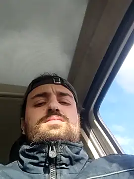 Snapshot of salvat22 chatting on February 28, 3:15 pm salvat22 online show from February 28, 3:15 pm