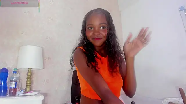 Snapshot of SARA_COLLIINS_ chatting on October 24, 8:16 pm SARA COLLIINS online show from October 24, 8:16 pm