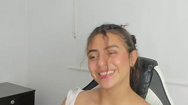 yaya23x online show from January 14, 3:26 pm