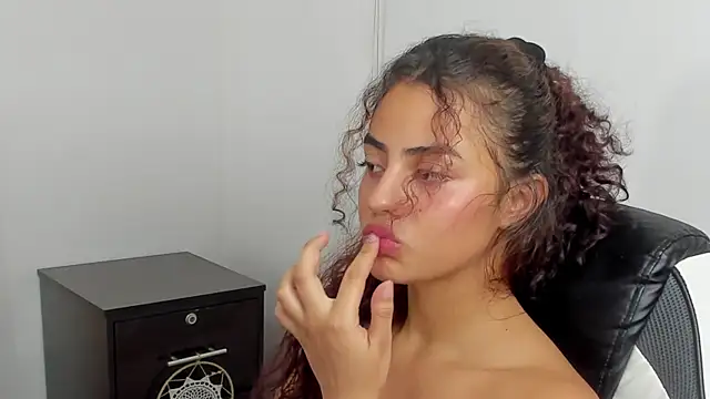 yaya23x online show from January 23, 6:24 pm