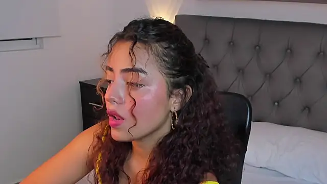 yaya23x online show from February 13, 7:31 pm