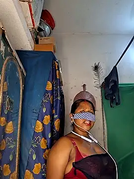 Snapshot of Real_Desi_Couple chatting on June 8, 5:02 pm Real Desi Couple online show from June 8, 5:02 pm