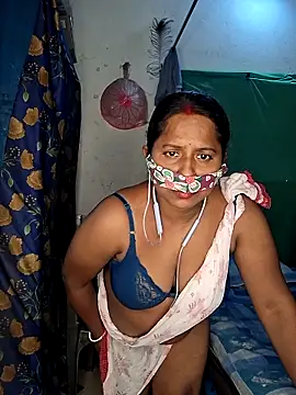 Snapshot of Real_Desi_Couple chatting on June 19, 4:44 pm Real Desi Couple online show from June 19, 4:44 pm
