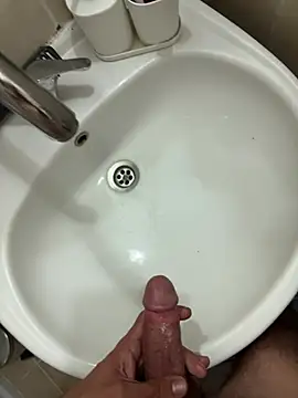 Snapshot of denizli18 chatting on August 7, 7:49 pm denizli18 online show from August 7, 7:49 pm