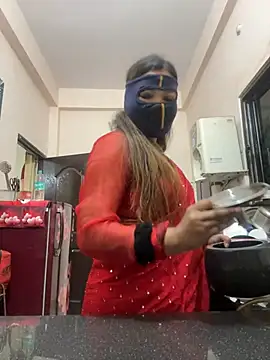 Snapshot of HoneyBearCpl chatting on January 31, 4:27 pm HoneyBearCpl online show from January 31, 4:27 pm