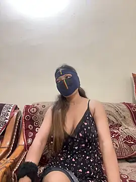 Snapshot of HoneyBearCpl chatting on February 7, 3:12 am HoneyBearCpl online show from February 7, 3:12 am