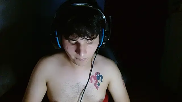 Snapshot of Charley_quin chatting on July 2, 11:44 pm Charley quin online show from July 2, 11:44 pm